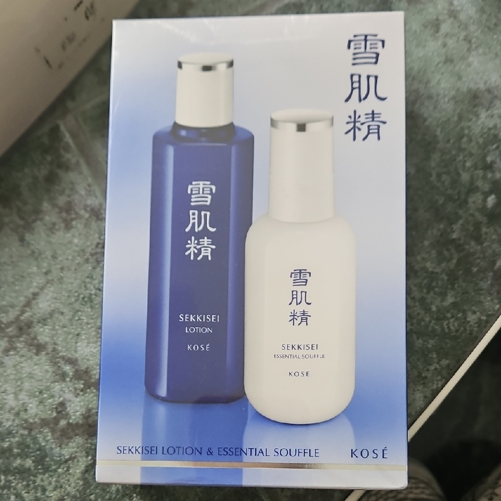 NEW - Sekkisei Lotion & Essential Souffle Set - Blue and White